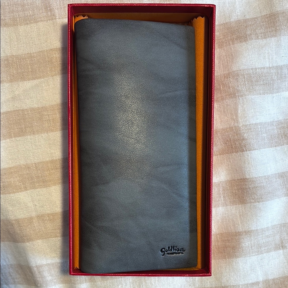 Brand new!!! Gray Wallet / Card Holder